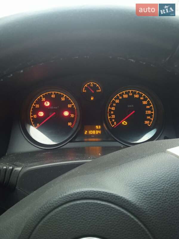 Хэтчбек Opel Astra 2007 в Житомире фото 6 Хэтчбек Opel Astra 2007 в Житомире