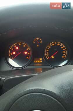 Хэтчбек Opel Astra 2007 в 