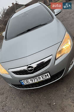 Универсал Opel Astra 2011 в 