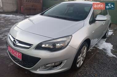 Хетчбек Opel Astra 2015 в Червонограді