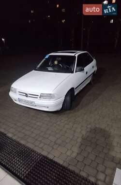 Седан Opel Astra 1992 в Запоріжжі