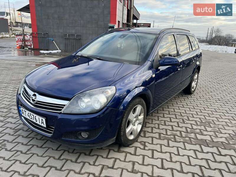 Универсал Opel Astra 2008 в Тлумаче