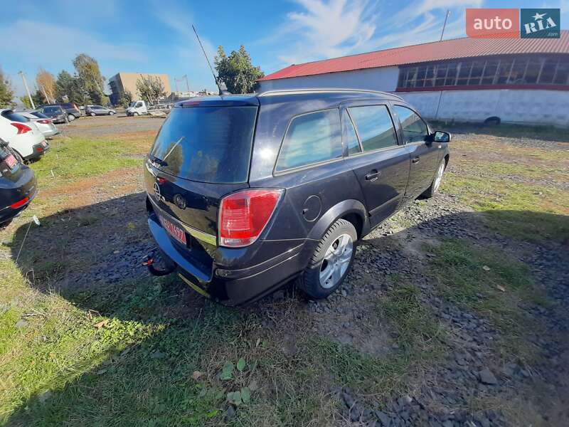 Універсал Opel Astra 2009 в Луцьку