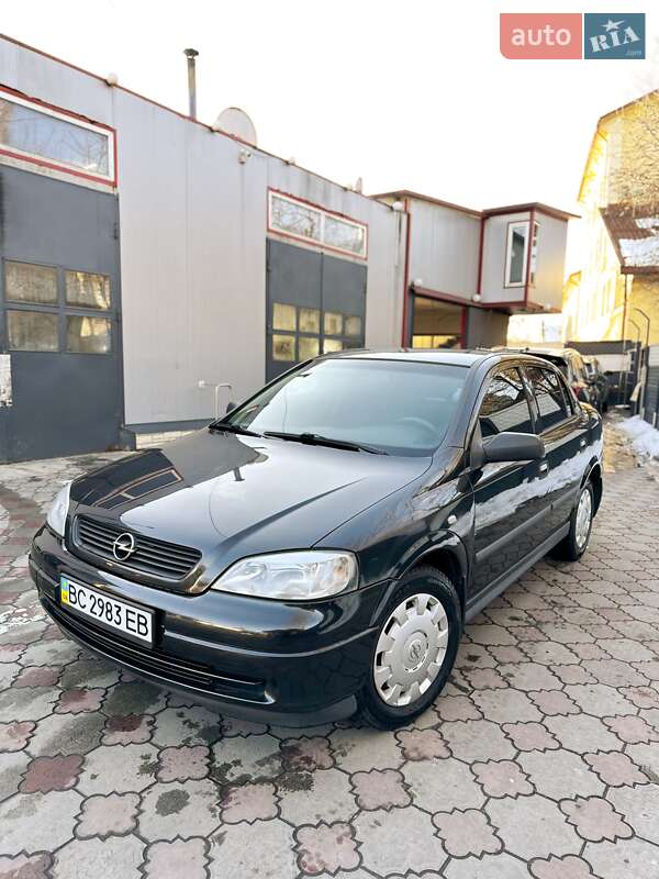 Седан Opel Astra 2008 в Львове