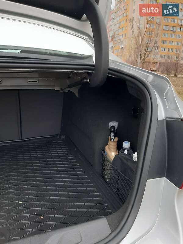 Седан Opel Astra 2019 в Запоріжжі