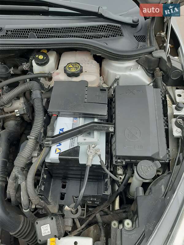 Седан Opel Astra 2019 в Запоріжжі