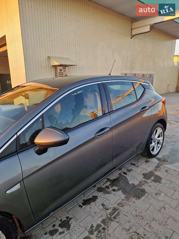 Хэтчбек Opel Astra 2019 в Черновцах