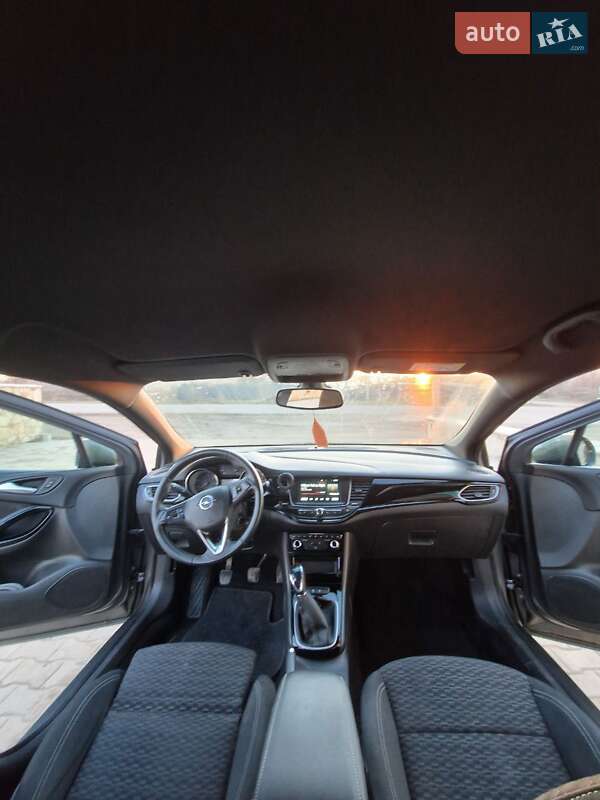 Хэтчбек Opel Astra 2019 в Черновцах