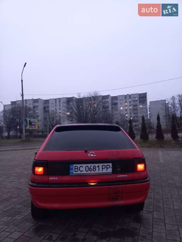 Хэтчбек Opel Astra 1997 в Дрогобыче