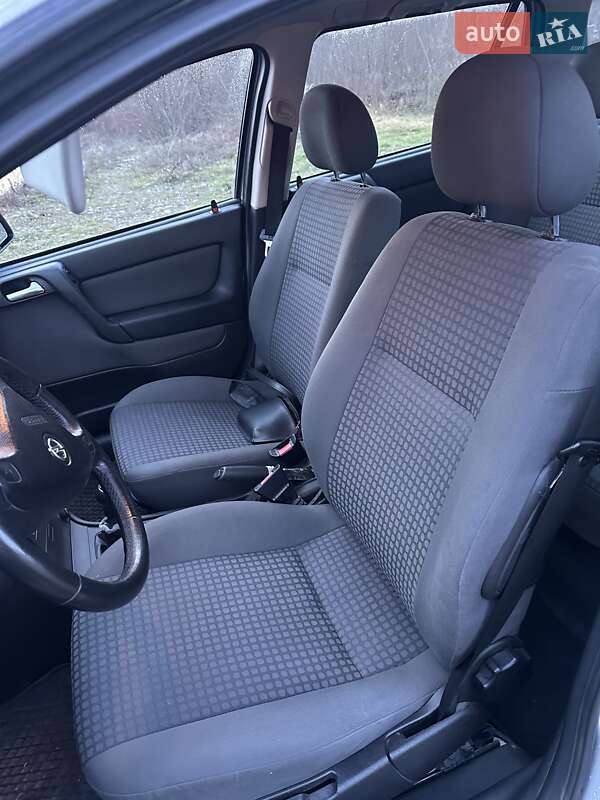 Универсал Opel Astra 2003 в Кутах фото 10 Универсал Opel Astra 2003 в Кутах