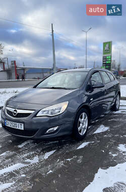 Універсал Opel Astra 2011 в Житомирі