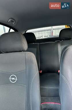Хэтчбек Opel Astra 2009 в 