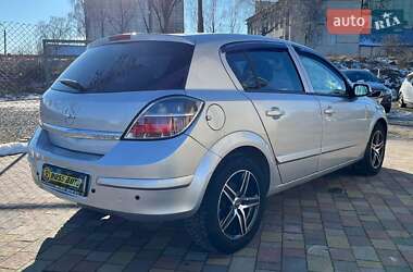 Хэтчбек Opel Astra 2008 в 