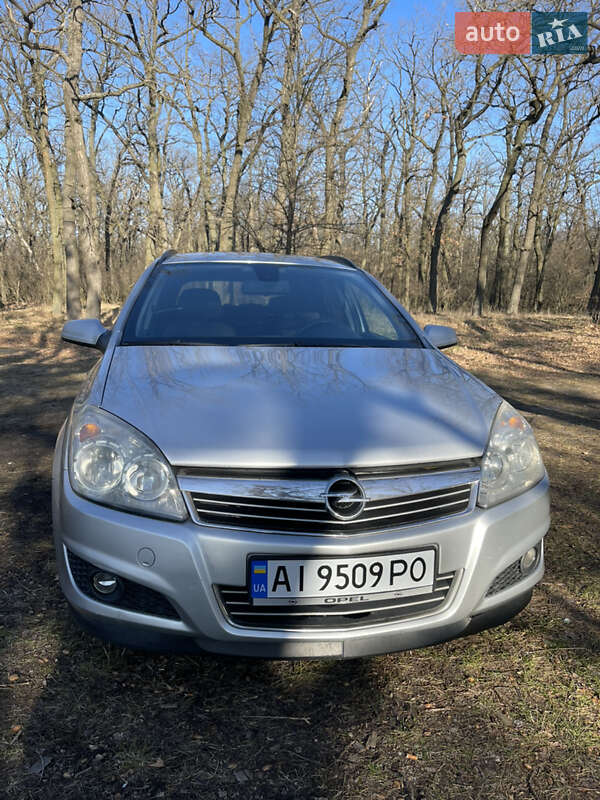 Универсал Opel Astra 2008 в Володарке