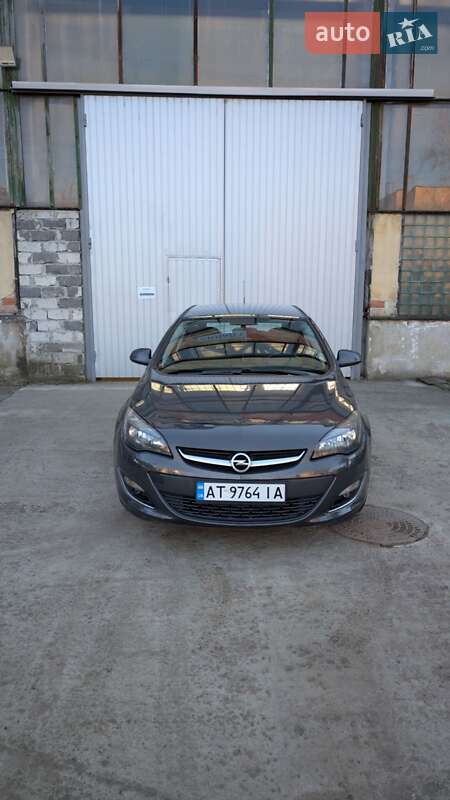 Хетчбек Opel Astra 2013 в Івано-Франківську