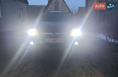 Универсал Opel Astra 2006 в 