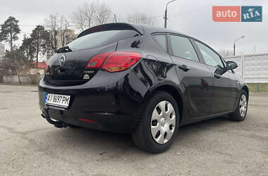 Хэтчбек Opel Astra 2010 в 