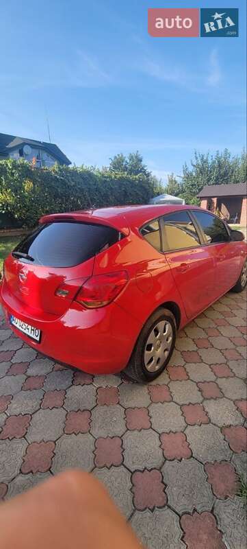Хетчбек Opel Astra 2010 в Ужгороді