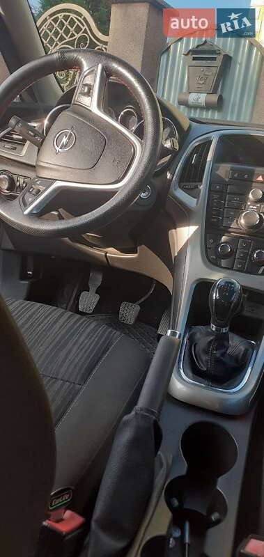 Хетчбек Opel Astra 2010 в Ужгороді