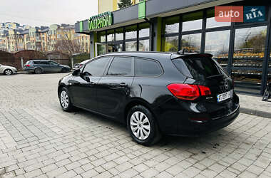 Універсал Opel Astra 2012 в Івано-Франківську