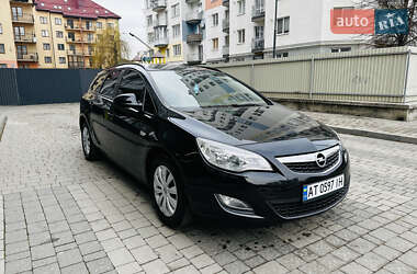 Універсал Opel Astra 2012 в Івано-Франківську