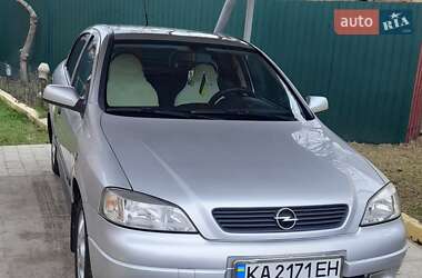 Седан Opel Astra 2003 в Звенигородці