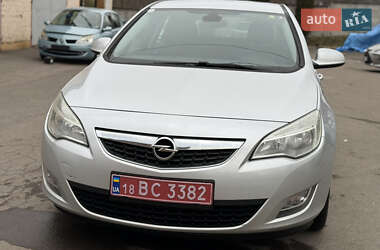 Хетчбек Opel Astra 2011 в Рівному