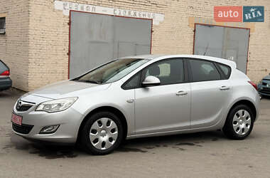 Хетчбек Opel Astra 2011 в Рівному