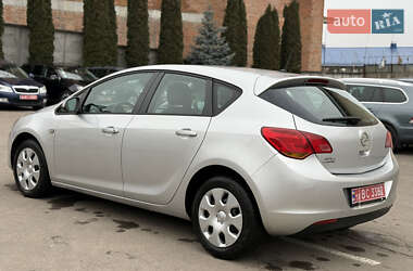 Хетчбек Opel Astra 2011 в Рівному