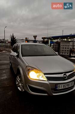 Універсал Opel Astra 2009 в Лубнах