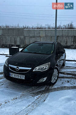 Opel Astra 2011