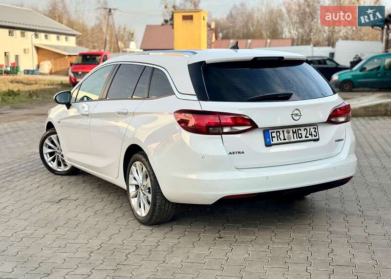 Универсал Opel Astra 2016 в Киеве