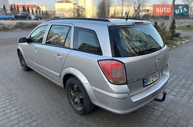 Універсал Opel Astra 2006 в Тернополі