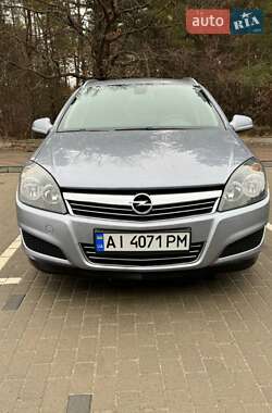 Opel Astra 2010