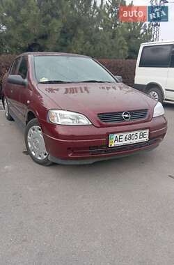 Седан Opel Astra 2006 в Днепре