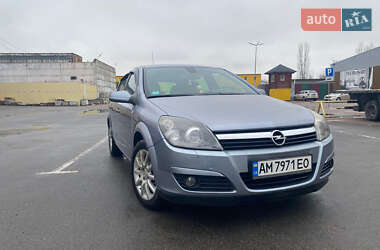 Хетчбек Opel Astra 2004 в Житомирі