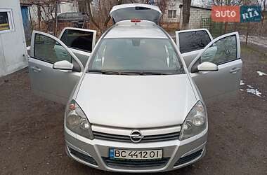 Універсал Opel Astra 2005 в Львові