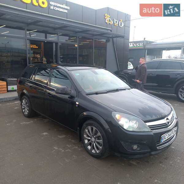 Opel Astra 2010