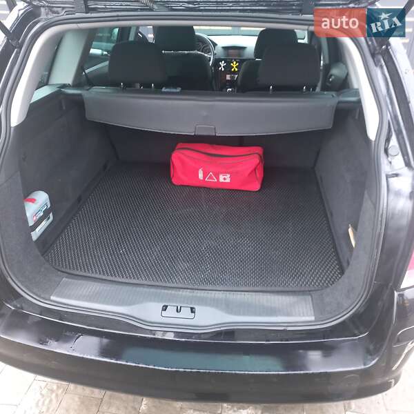 Универсал Opel Astra 2010 в Радехове фото 20 Универсал Opel Astra 2010 в Радехове