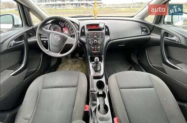 Универсал Opel Astra 2014 в 