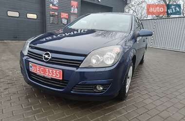 Хэтчбек Opel Astra 2005 в Александрие