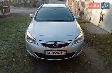 Універсал Opel Astra 2012 в Ковелі