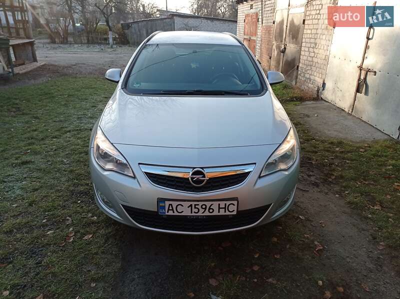 Универсал Opel Astra 2012 в Ковеле