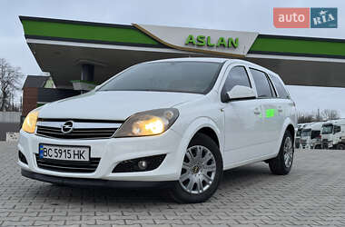 Універсал Opel Astra 2011 в Хмельницькому