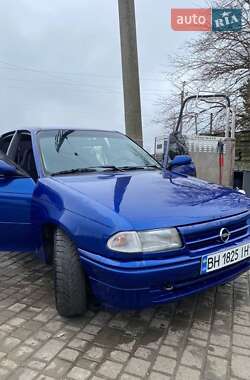 Хетчбек Opel Astra 1993 в Татарбунарах