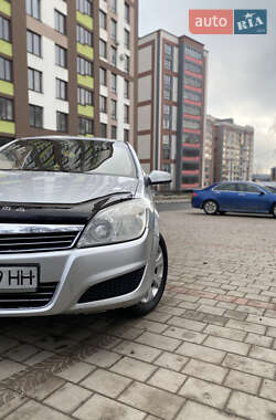 Универсал Opel Astra 2009 в Тернополе