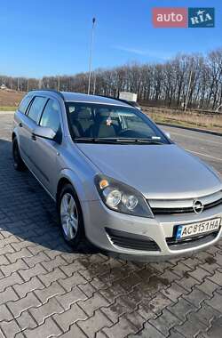 Універсал Opel Astra 2005 в Луцьку