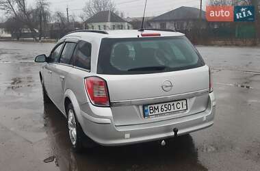 Універсал Opel Astra 2010 в Охтирці