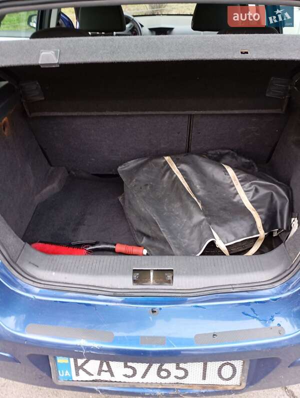 Хэтчбек Opel Astra 2006 в Киеве