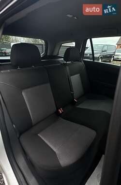 Універсал Opel Astra 2010 в 